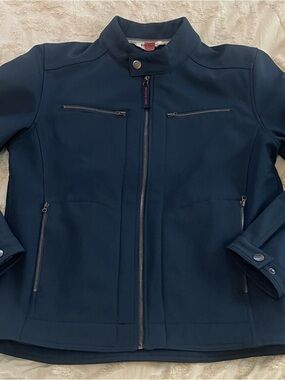 BMW Men’s Performance Jacket in Navy Blue